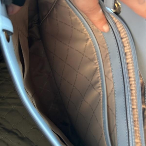 Michael Kors purse new - Picture 5 of 7